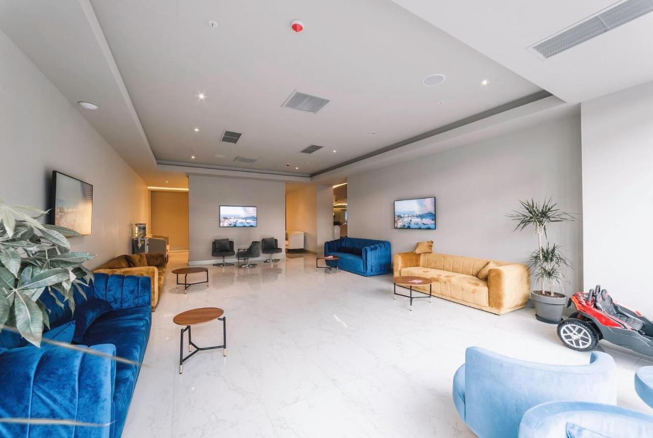 Orbi City Center Suite Batoumi Extérieur photo