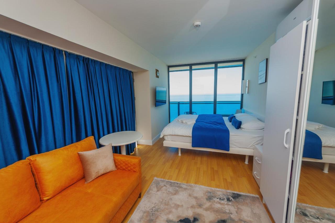 Orbi City Center Suite Batoumi Extérieur photo