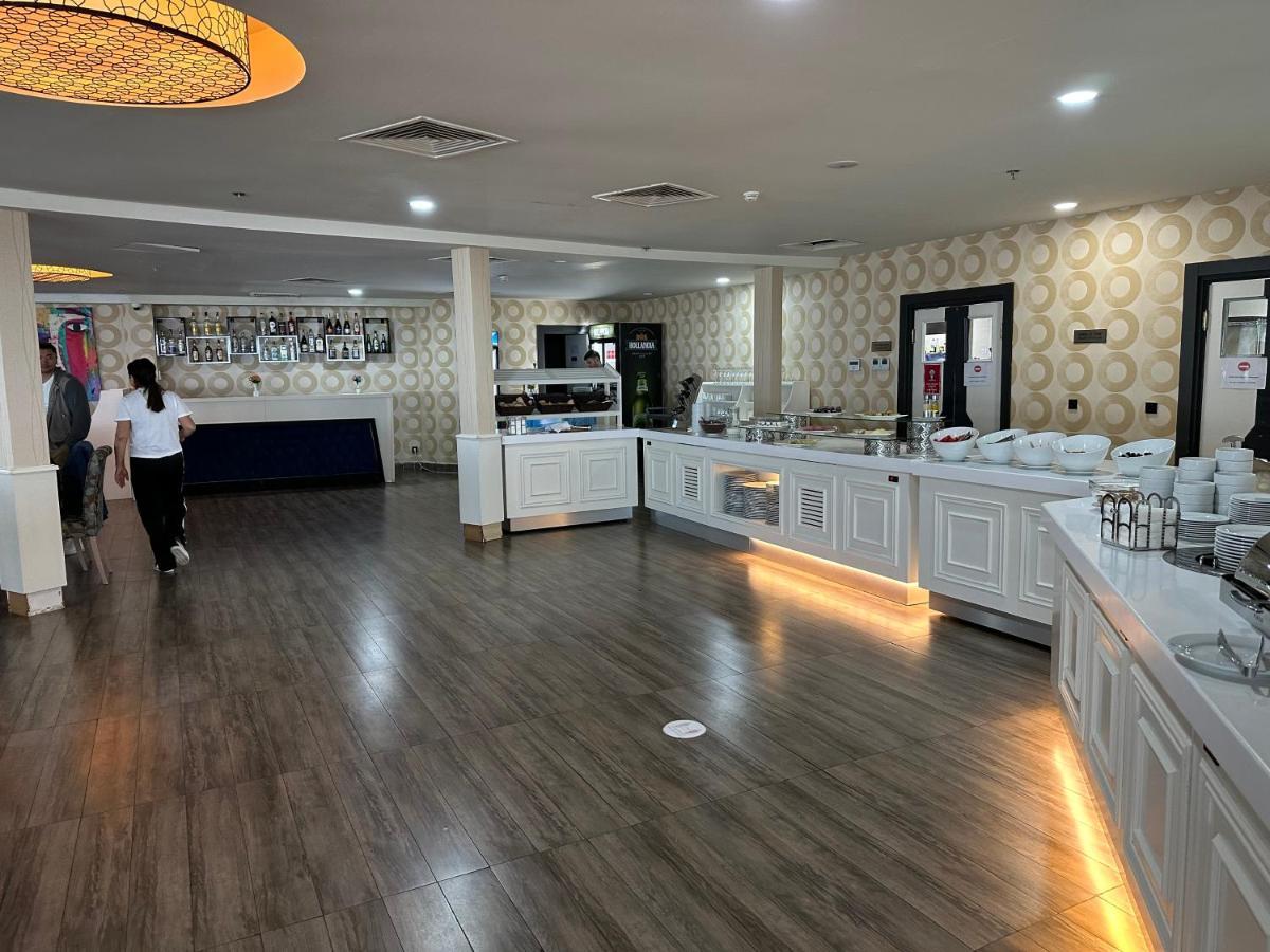 Orbi City Center Suite Batoumi Extérieur photo